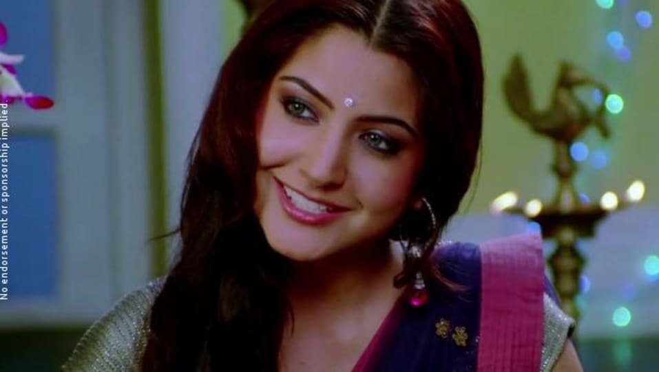 Anushka Sharma Celebrity Style In Rola Pe Gaya Patiala House 2011 From Rola Pe Gaya Charmboard Akshay kumar, anushka sharma, hard kaur and the entire cast of 'patiala house' get together for a rockin' episode of avs. saree