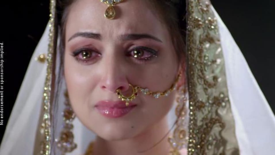 Zoya Afroz In Gold Lehengacholi Outfit Celebrity Clothing Charmboard Sweetiee weds nri is a hindi movie directed by hasnain hyderabadawala and written by creative director tariq mohammad.the film stars himansh kohli and zoya afroz in lead roles.the movies is expected to be on screens in june 2017. blouse