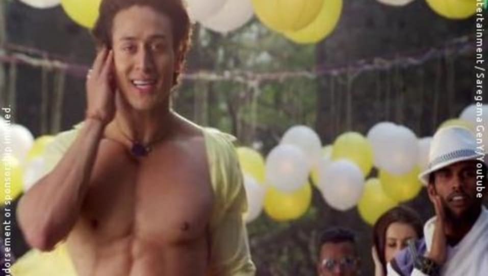Tiger Shroff Celebrity Style In Whistle Baja Heropanti 2014 From Whistle Baja Charmboard Бесплатно скачать whistle baja в mp3. casualshirts
