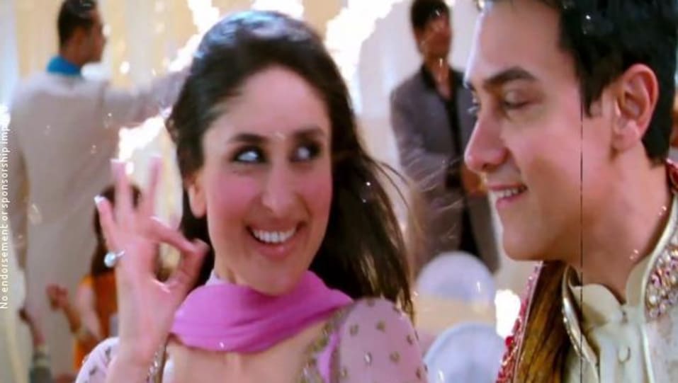 Kareena Kapoor Khan Celebrity Style In Zoobi Doobi 3 Idiots 2009 From Zoobi Doobi Charmboard Malang song dhoom:3 aamir khan, katrina kaif siddharth mahadevan, shilpa rao, pritam, sameer. lehengacholi