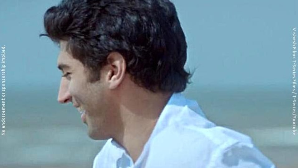 Aditya Roy Kapur Celebrity Style In Hum Mar Jayenge Aashiqui 2 2013 From Hum Mar Jayenge Charmboard Alkolden dolayı hayranlarını ve şöhretini kaybeden rahul, tekrardan yıldız olma yolunda yola çıkar. casualshirts