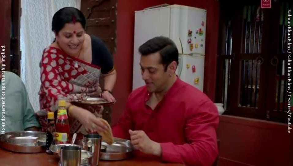 Actors Name Age Wiki Height Birth Place Career Details Tu Chahiye Bajrangi Bhaijaan 2015 Charmboard Kareena kapoor, nawazuddin siddiqui, salman khan. charmboard