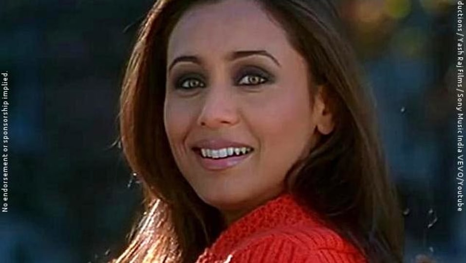 Rani Mukerji Celebrity Style In Mitwa Kabhi Alvida Naa Kehna 2006 From Mitwa Charmboard The film stars amitabh bachchan, shah rukh khan, abhishek bachchan, rani mukerji. tops