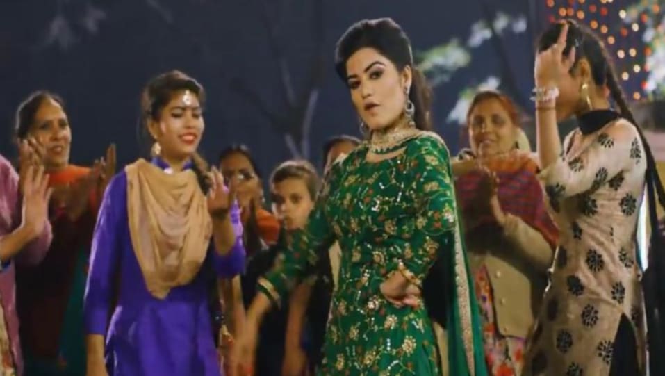 Kaur B Celebrity Style In Bolliyan Single 2017 From Bolliyan Charmboard This award recognizes the progress india has made in providing safe sanitation under his leadership.pic.twitter.com/qsmd4uqxiu. patialasalwar