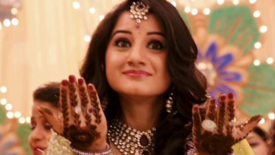 Anjali Abrol Celebrity Style In Jab Mehndi Lag Lag Jaave Singh Saab The Great 2013 From Jab Mehndi Lag Lag Jaave Charmboard Singh saab the great is an apt homage to the cinema of the 1980s when the hero was a daredevil determined to bring on a social reform. salwarsuit