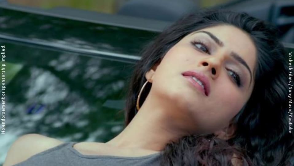 Actors Name Age Wiki Height Birth Place Career Details Bheegh Loon Khamoshiyan 2015 Charmboard Khamoshiyan's title track is one of the most romantic song of this season featuring gurmeet choudhary, sapna pabbi and ali fazal and is sung by arijit singh. charmboard