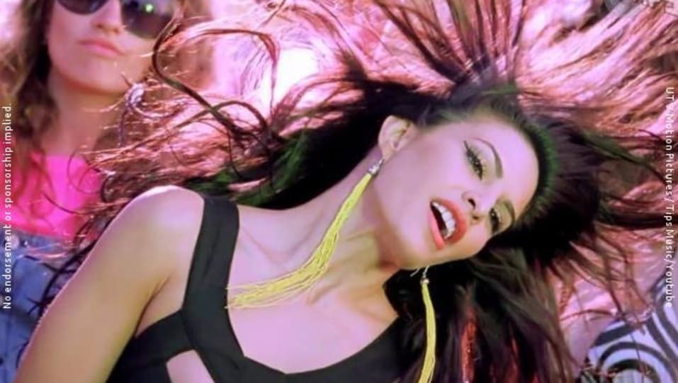 Jacqueline Fernandez Jewellery Accessories From Party On My Mind Race 2 2013 Celebrity Jewellery Charmboard Jacqueline fernandez will be leading team terrain race. dress