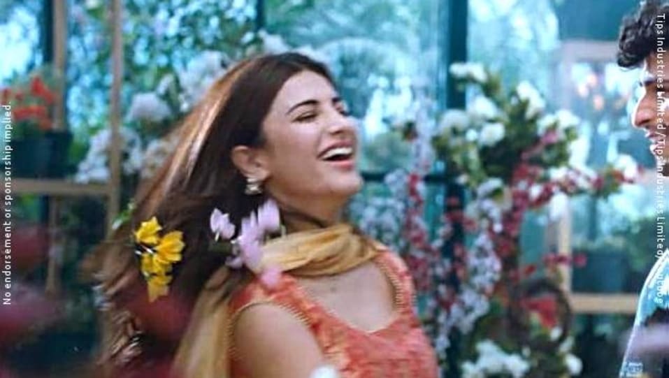 Actors Name Age Wiki Height Birth Place Career Details Jeene Laga Hoon Ramaiya Vastavaiya 2013 Charmboard Shruti hassan, sonu sood, girish kumar, randhir kapoor, vinod khanna, satish shah, govind namdev, zakir hussain, jacqueline fernandez, poonam dhillon. charmboard