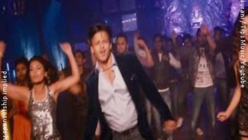Vivek Oberoi Celebrity Style In Dil Na Jaane Kyun Jayantabhai Ki Luv Story 2015 From Dil Na Jaane Kyun Charmboard Dil na jaane kyun is with zihana khan and ‎کیف انصاری‎. charmboard