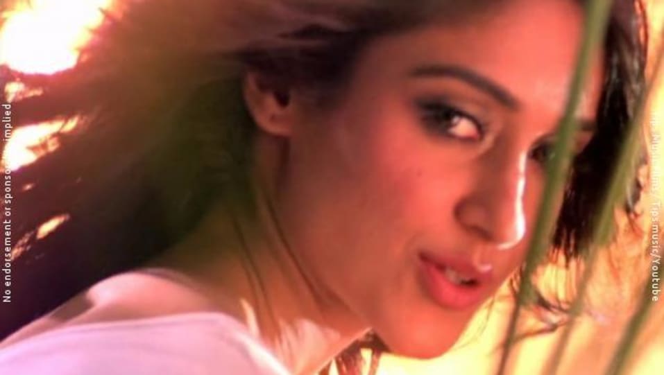 Ileana D Cruz Celebrity Style In Main Rang Sharbaton Ka Phata Poster Nikhla Hero 2013 From Main Rang Sharbaton Ka Charmboard charmboard