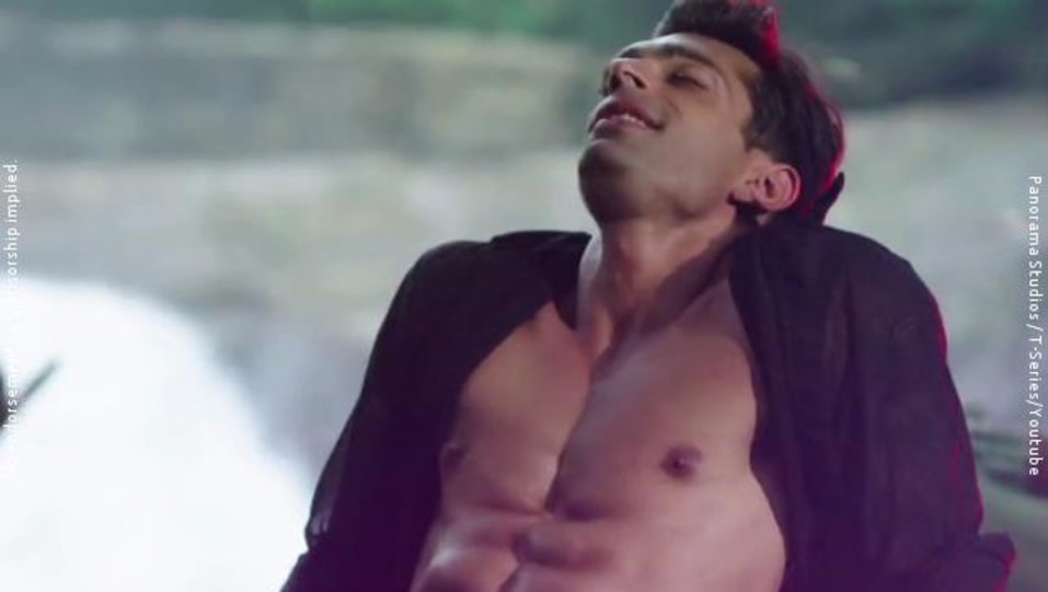 Karan Singh Grover Celebrity Style In Katra Katra Alone 2015 From Katra Katra Charmboard casualshirts