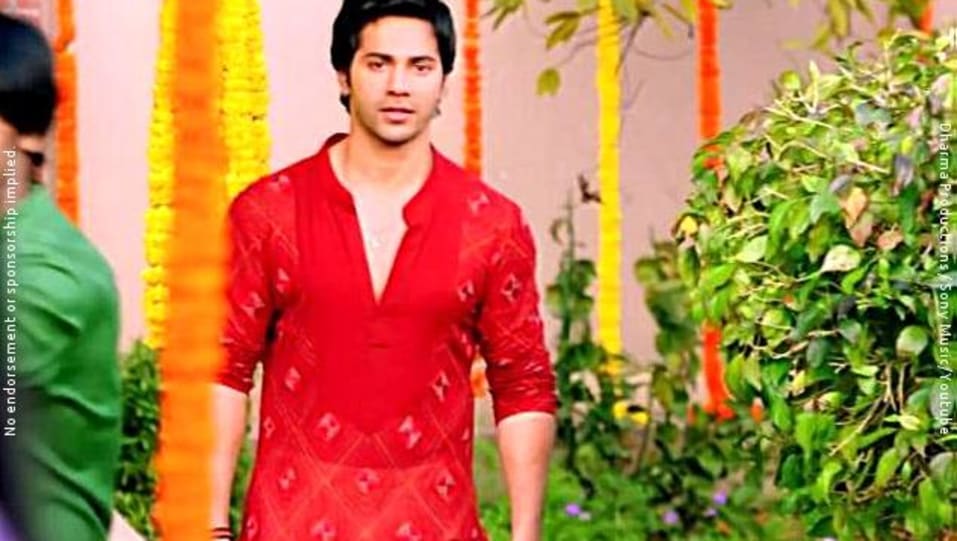 Varun Dhawan Celebrity Style In Daingad Daingad Humpty Sharma Ki Dulhania 2014 From Daingad Daingad Charmboard Varun dhawan fans, brooklyn, new york. kurta
