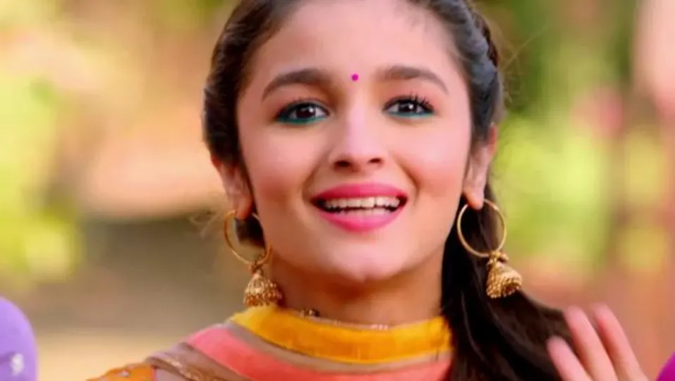 Celebrity Makeup Of Alia Bhatt From Daingad Daingad Humpty Sharma Ki Dulhania 2014 Charmboard Humpty sharma ki dulhania (english: