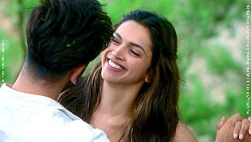 Social Buzz Deepika Padukone Latest News Images Updates Posts Wat Wat Wat Tamasha 2015 Charmboard She is a sure shot winner when it comes to hairstyles. charmboard