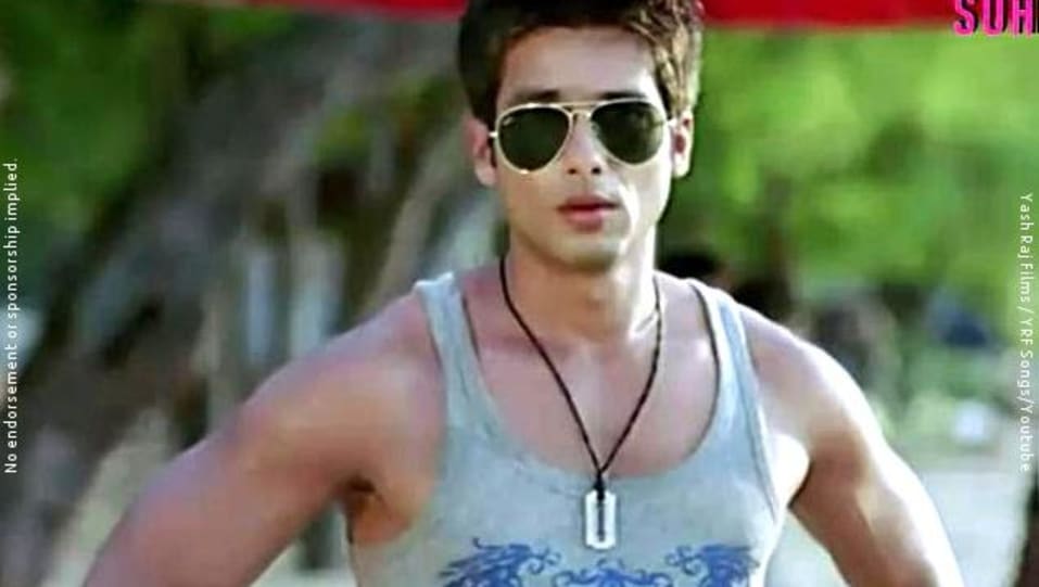 Shahid Kapoor Celebrity Style In Chaska Badmaash Company 2010 From Chaska Charmboard And it is, for the most part, engaging. vest