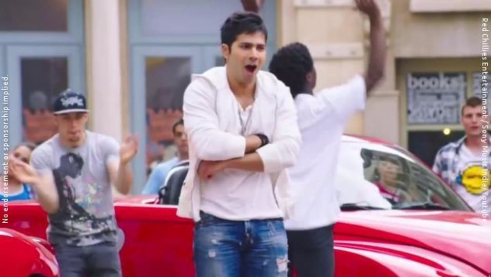 Varun Dhawan Celebrity Style In Manma Emotion Dilwale 2015 From Manma Emotion Charmboard #instabollywood #bollywood #india #indian #varundhawan #kritisanon #dilwale #rohitshetty #srk #shahrukhkhan #kajoldevgan @bollywoodreport: tees