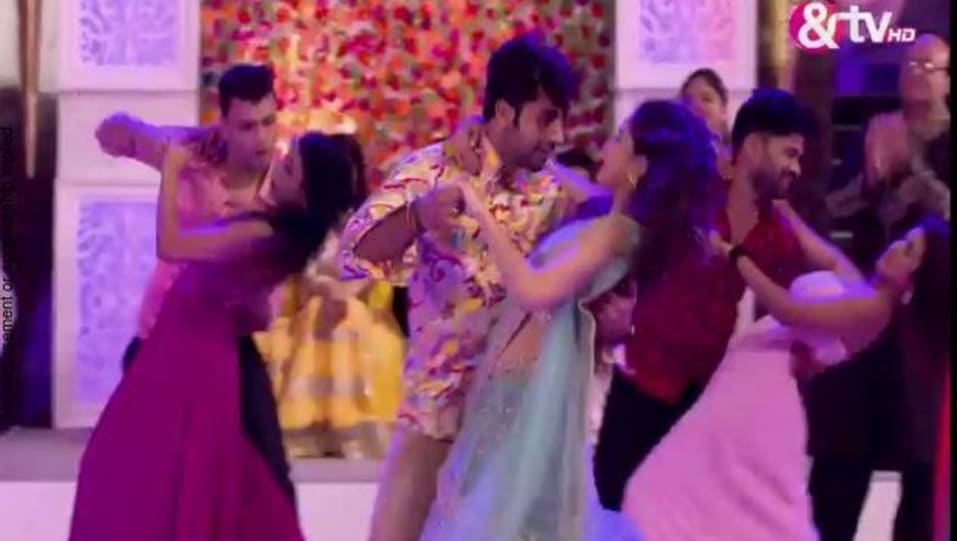Actors Name Age Wiki Height Birth Place Career Details Yeh Kahan Aa Gaye Hum Episode 36 2015 Charmboard The show stars karan kundra and saanvi talwar as the protagonists. charmboard