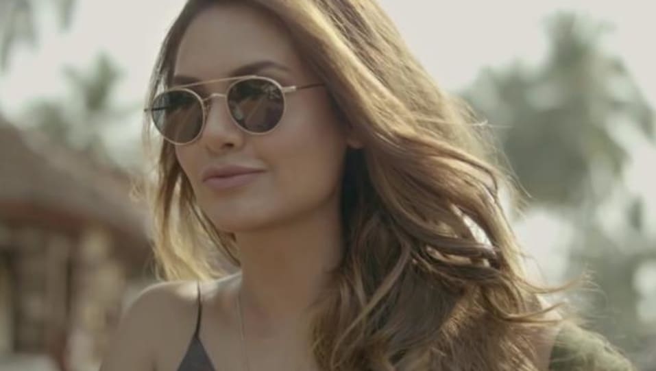 Esha Gupta Jewellery Accessories From Main Rahoon Ya Na Rahoon Main Rahoon Ya Na Rahoon 2015 Celebrity Jewellery Charmboard Contact main rahoon ya na rahoon on messenger. camisole