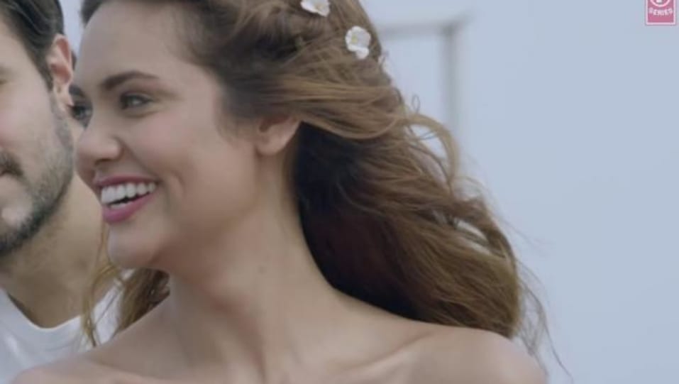 Actors Name Age Wiki Height Birth Place Career Details Main Rahoon Ya Na Rahoon Main Rahoon Ya Na Rahoon 2015 Charmboard Know what this song is about? main rahoon ya na rahoon