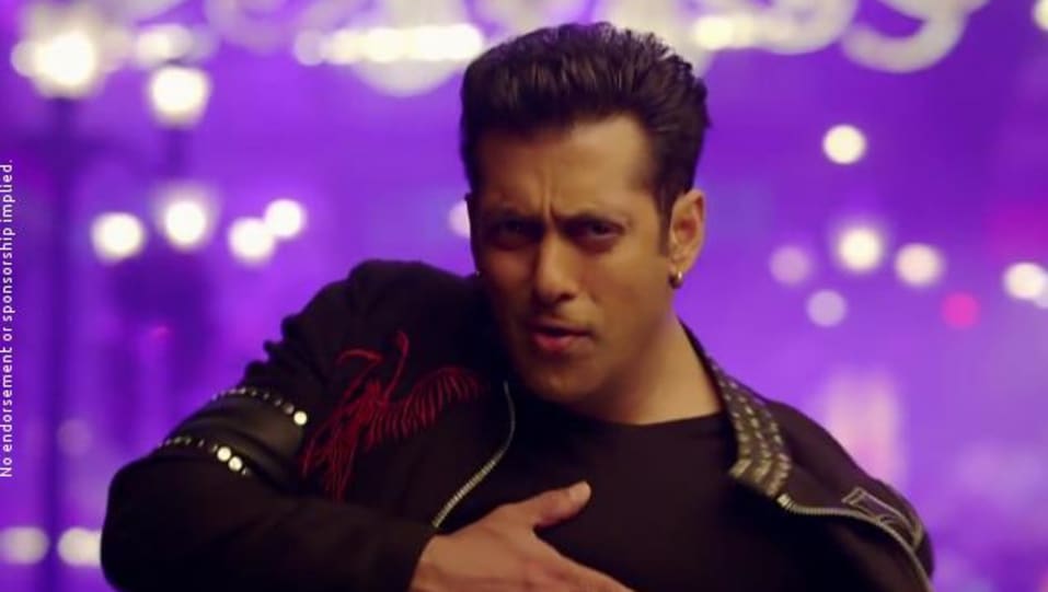 Salman Khan In Black Tees Outfit Celebrity Clothing Charmboard Here are a few style statements that salman rocked, motivating the fans to follow. tees