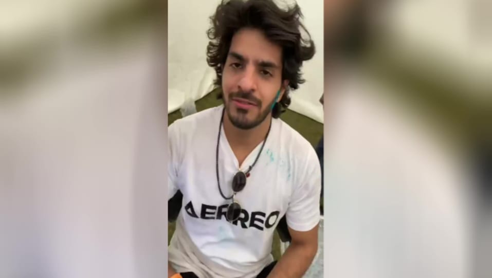 Celebrity Hairstyle of DJ Aerreo from Hippies, Hippies | Video Channel,  2020 | Charmboard