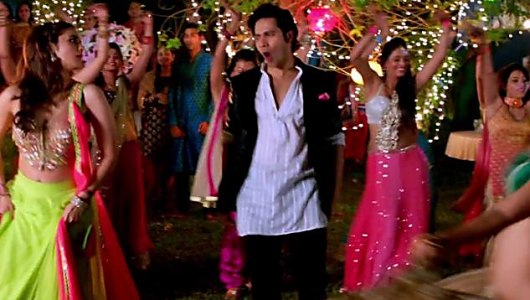 Varun Dhawan Celebrity Style In D Se Dance Humpty Sharma Ki Dulhania 2014 From D Se Dance Charmboard Pilih satu link dari 15 daftar dibawah untuk melihat video mp4, detail informasi dan kumpulan lagu terkait. kurta