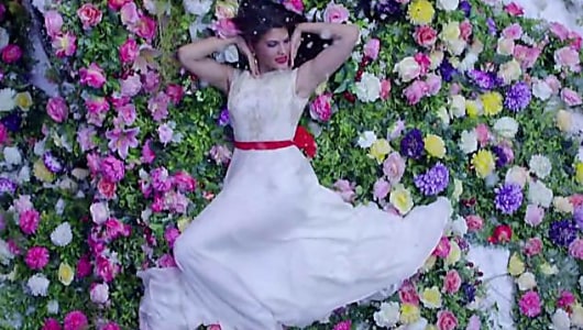 Jacqueline Fernandez In White Gown Outfit Celebrity Clothing Charmboard Jacqueline fernandez dazzles in a swarovski gown by poornima indrajith ,pranaah ! gown