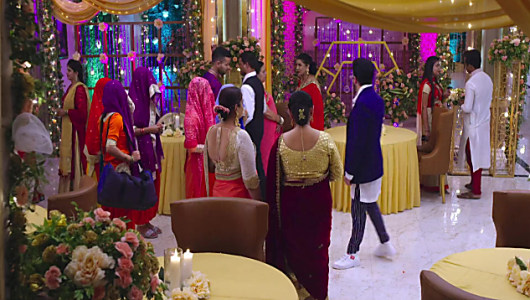 Sanjana Phadke Celebrity Style In Kundali Bhagya Episode 600 2019 From Episode 600 Charmboard Watch kundali bhagya zee tv serial full episodes watch online in hd. saree