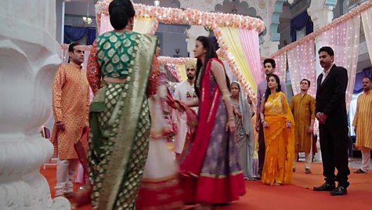 Actors Name Age Wiki Height Birth Place Career Details Aap Ke Aa Jane Se Episode 357 2019 Charmboard What happens to a person's life. aap ke aa jane se episode 357 2019