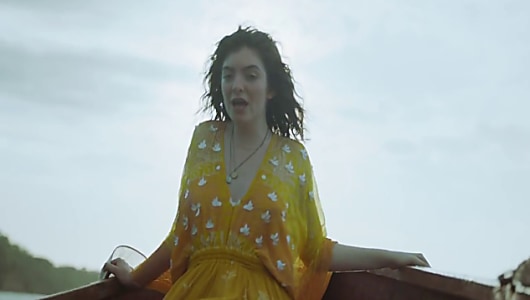 Lorde in Yellow Dress Outfit - Celebrity Clothing | Charmboard