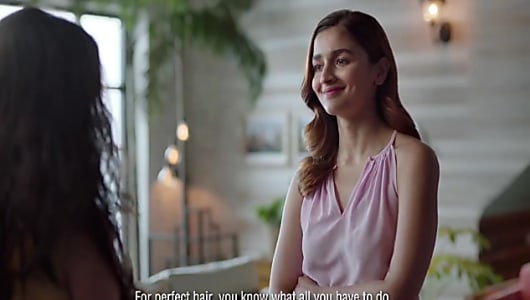Alia Bhatt Celebrity Style In Commercial Philips India 2019 From Commercial Charmboard Check out exclusive alia bhatt, varun dhawan | promotion of hindi movie 'humpty sharma ki dulhania' at korum mall in mumbai photos, wallpapers and pics. tops