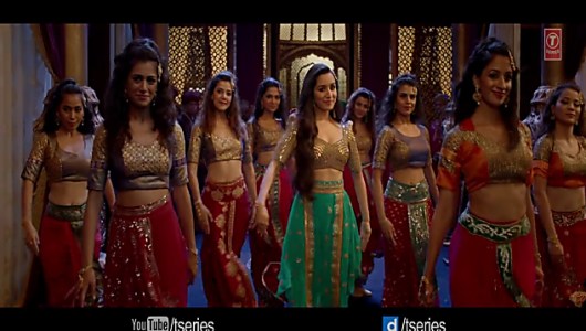 Shraddha Kapoor In Gold Blouse Outfit Celebrity Clothing Charmboard Triple tuesday workshop starts off with the most trending song #milegimilegi. blouse