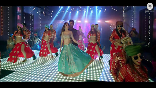 Kriti Kharbanda Celebrity Style In Pallo Latke Shaadi Mein Zaroor Aana 2017 From Pallo Latke Charmboard Explain your version of song meaning, find more of fazilpuria lyrics. lehengacholi