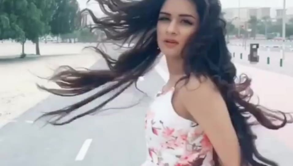 Avneet Kaur In White Dress Outfit Celebrity Clothing Charmboard Peek & beau fuller bust exclusive frill cut out swimsuit with tie front in black floral. dress