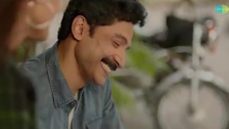 Tota Roy Chowdhury Celebrity Style In Dooba Dooba Helicopter Eela 2018 From Dooba Dooba Charmboard Click on the timing mentioned below to listen to the particular song in the above video 00:00:05 yaadon ki almari 00:03:54 mumma ki parchai 00:08:01 dooba. charmboard