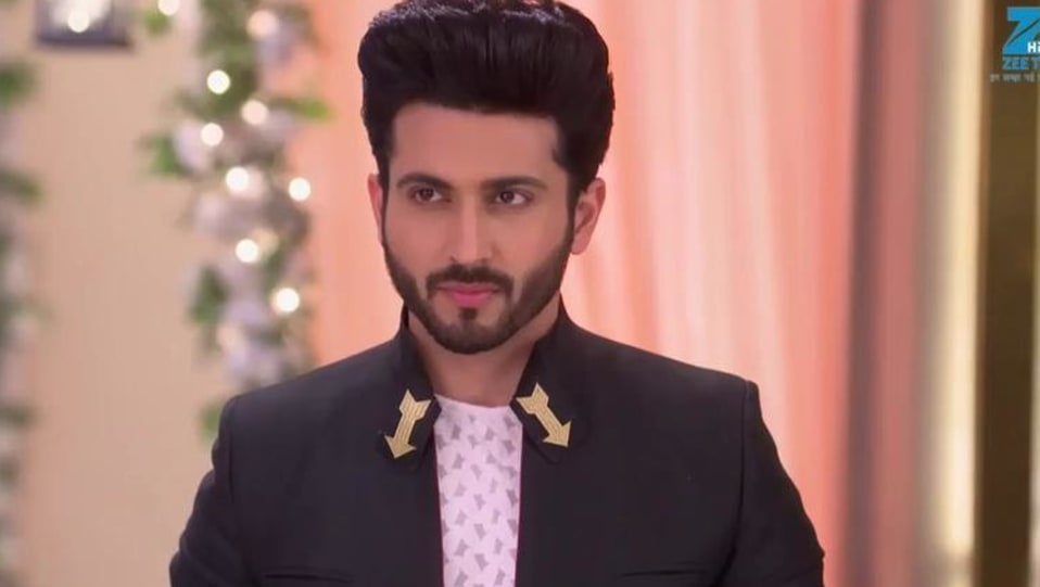 Dheeraj Dhoopar Celebrity Style In Kundali Bhagya Episode 27 2017 From Episode 27 Charmboard Dheeraj dhoopar is an indian actor and model known for his portrayal of prem bharadwaj in sasural simar ka, karan luthra in kundali bhagya. kurta