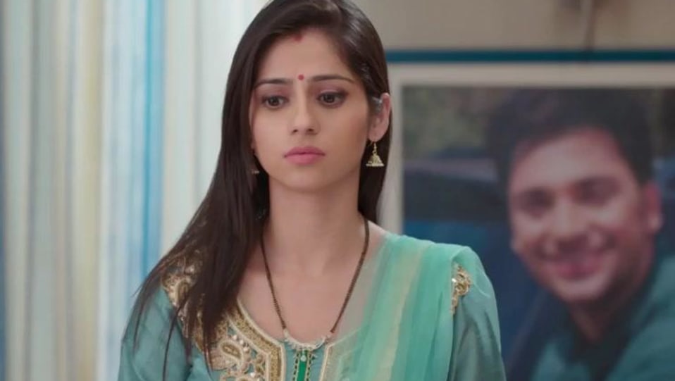 Rose Sardana Jewellery Accessories From Vani Rani Episode 106 2018 Celebrity Jewellery Charmboard Vani rani is a tamil album released on dec 1974. charmboard