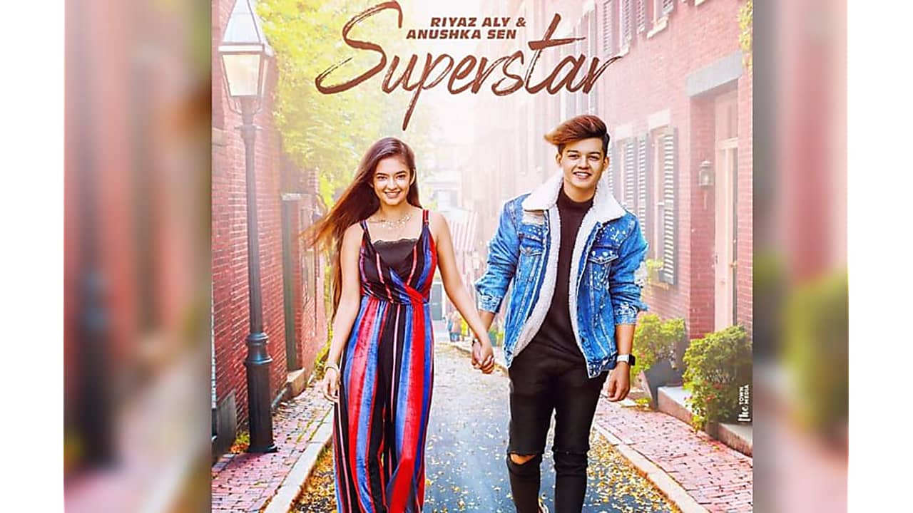 Anushka Sen Riyaz Ali S Casual Chic Style In Superstar