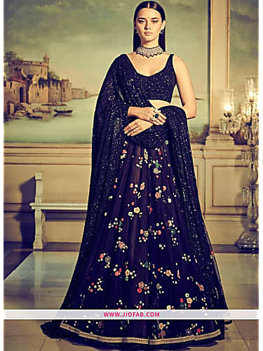 sara ali khan black lehenga