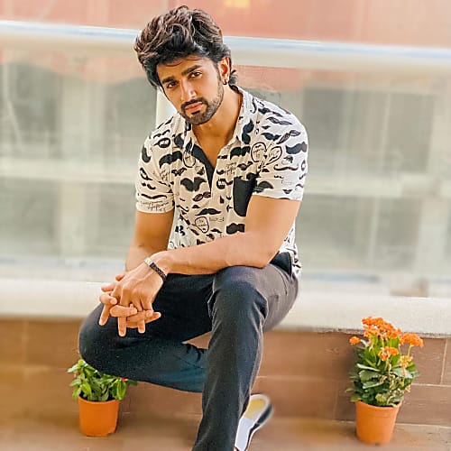 Nishant Malkani's Dapper Look Will Make You Smile