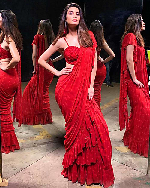 red saree look for party