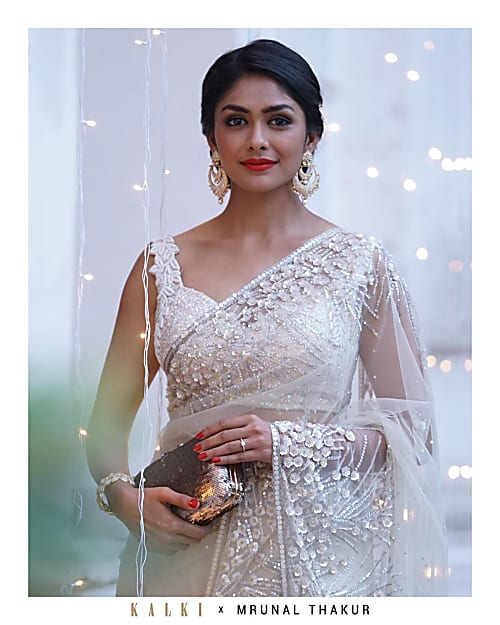 Mrunal thakur saree clearance