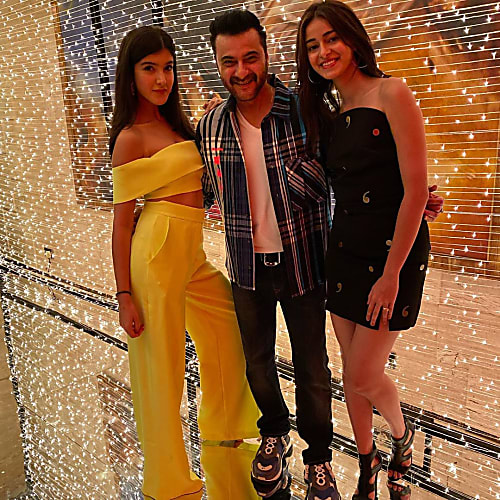 Malaika Arora Turned A Year Older And B Town Couldn T Keep Calm Shanaya kapoor, daughter of actor sanjay kapoor and maheep, just made her debut at le bal in paris and is now eagerly waiting to be launched in bollywood as an actress. malaika arora turned a year older and b