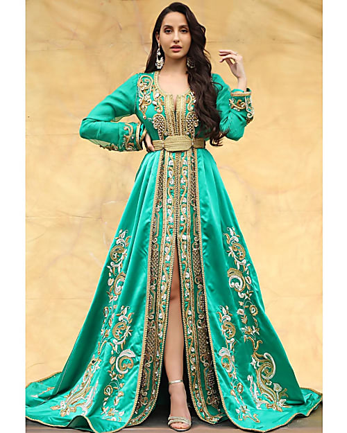 Nora Fatehi S Kaftan Is What Dreams Are Made Of Nora fatehi gets frustrated on her unc0mfortable dre$$ at star screen awards. nora fatehi s kaftan is what dreams are