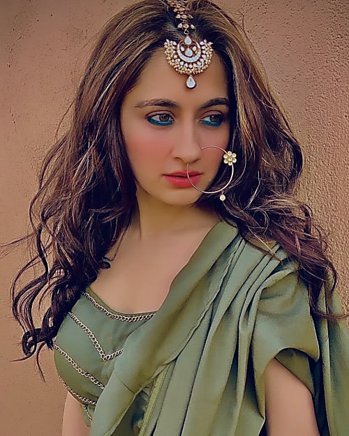 Sanjeeda Shaikh S Enchanting Makeup Is Breaking The Internet In response, sanjeeda sheikh, who has been on a roll on instagram lately with her photogenic escapades, said, destiny, and viu, have a way of bringing people back together. sanjeeda shaikh s enchanting makeup is