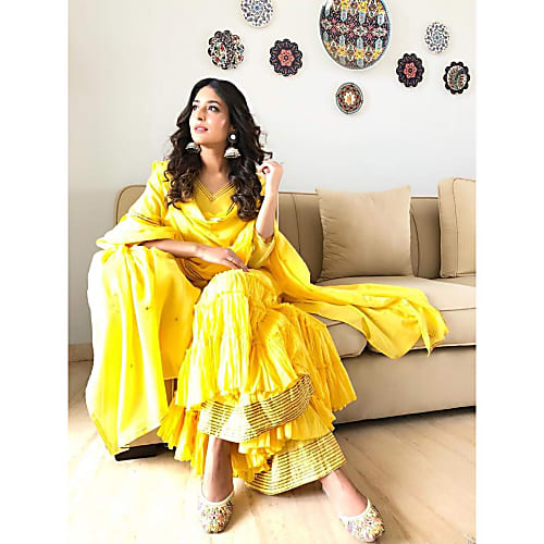 Kritika Kamra Looks Like A Ray Of Sunshine In This Yellow Salwar Thoughts with the people affected by the #uttarakhandglacierburst. kritika kamra looks like a ray of
