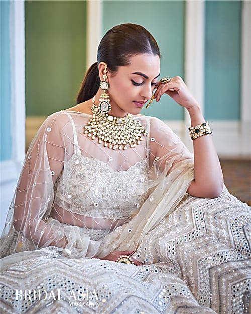 Sonakshi sinha traditional dress clearance