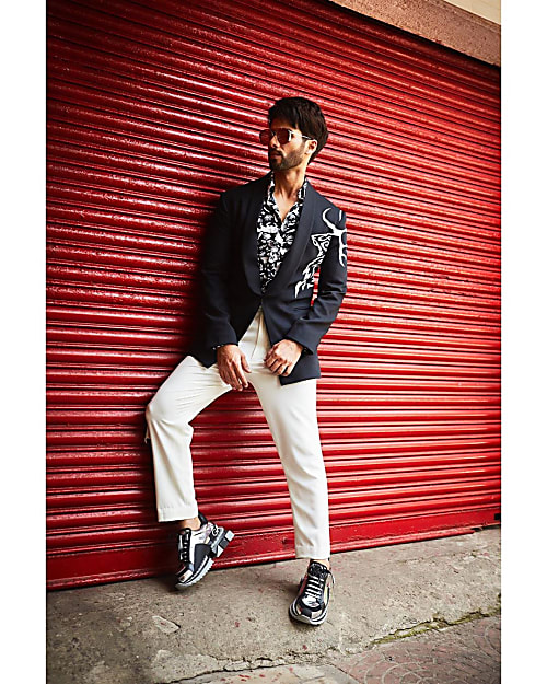 We Want To Steal Shahid Kapoor S Kickass Collection Of Sneakers Film jadul hot 2020 _ adegan ranjang yurike tanpa sensor подробнее. we want to steal shahid kapoor s