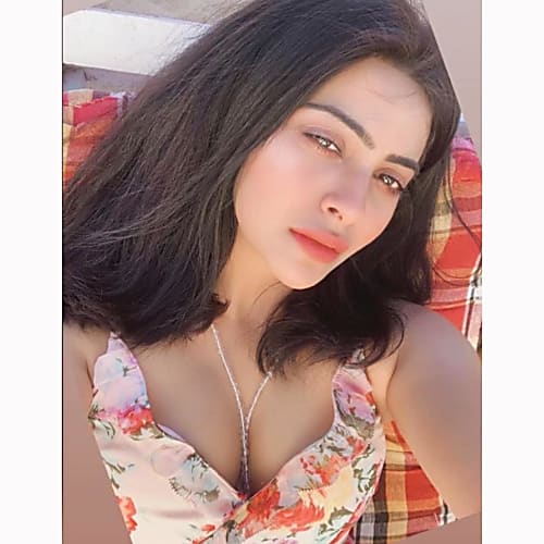 Yukti Kapoor S Makeup Is Brighter Than The Sun Yukti kapoor aka ragini from agnifera knows how to pose for a perfect morning selfie. yukti kapoor s makeup is brighter than