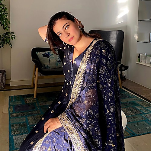 Kajol Is An Evergreen Beauty This Pic Is Proof However, from her recent pictures we have a sneaky feeling that she has definitely plucked a few strands off. kajol is an evergreen beauty this pic